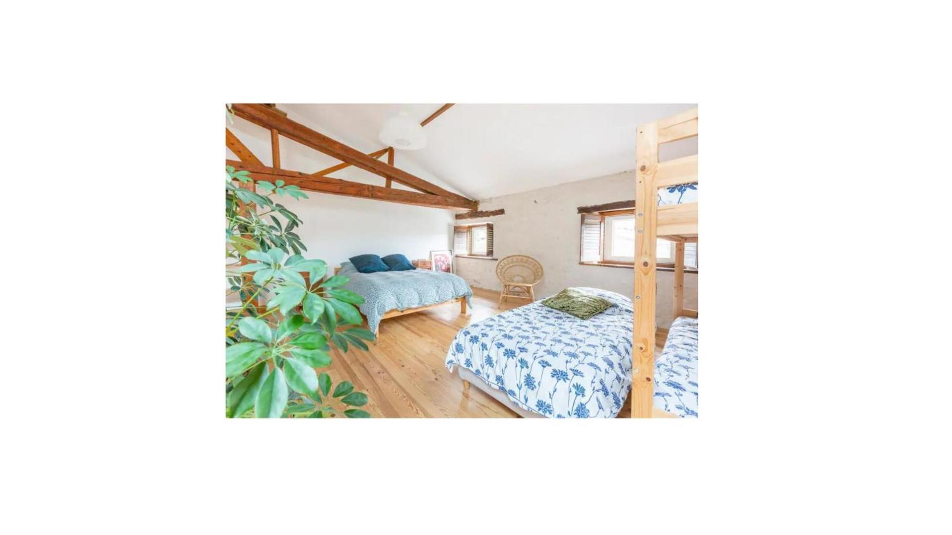 Chambre Triple Deluxe - Gite De La Louve Fougax-et-Barrineuf Eksteriør billede